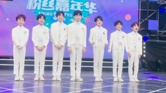 YHBOYS组合（乐华少年） - YHBOYS《魔Fun乐园》舞台首秀<粉丝嘉年华>