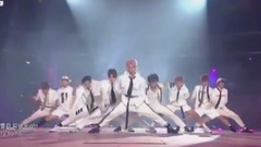 NCT 127 - INTRO&Cherry Bomb - 2017KCON LA现场版 17/08/31
