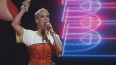 Katy Perry - Katy Perry ft. Nicki Minaj Perform 'Swish Swish' 2017 VMAs MTV