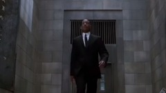 音乐短片 - 流氓劫持美女欲行不轨 没想到她却是宇宙大魔头