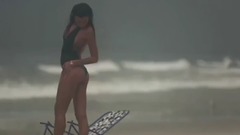 音乐短片 - 这个冬天不太冷 伊莲娜全新圣诞大片清凉出场