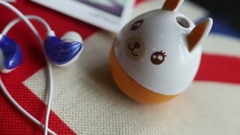 音乐短片 - 清新脱俗与众不同的一款CM5耳机广告宣传片