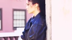 音乐短片 - 阿尔维斯动人女友超美写真 柳眉如烟目含秋水