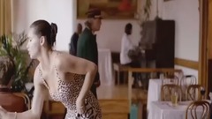 音乐短片 - 大罗前任婀娜多姿媚态尽显 人气超模幽韵撩人