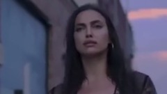 音乐短片 - 伊莲娜黑丝蕾丝V领 豪乳呼之欲出翘臀扭不停