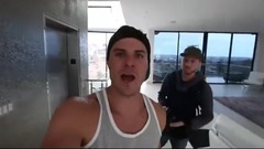 音乐短片 - 足球女神 豪胸半遮戏猛男