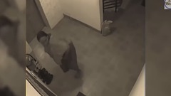 音乐短片 - Women Caught On CCTV Camera Stealing In Shop