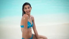 音乐短片 - 人气超模Lily Aldridge穿性感比基尼 魔鬼身材上演极致诱惑