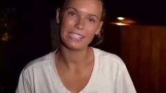 音乐短片 - 沃兹尼亚奇化身彩绘女巫 古铜皮肤散发别样风采