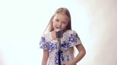 音乐短片 - 俄罗斯女孩 伊丽莎白.贝尔米诺娃