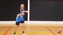 音乐短片 - 时隔两年再进西决!新西兰雷霆小球迷跳舞庆祝