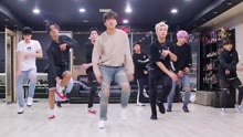 B.A.P - B.A.P - HONEYMOON 舞蹈练习室