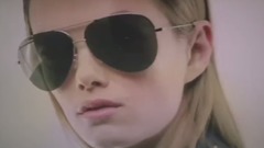 音乐短片 - 贝嫂最新广告展示知性美 复古风席卷时尚圈