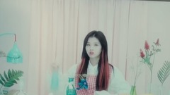 TWICE - HOLD ME TIGHT