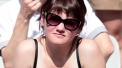 音乐短片 - 斗艳!奥地利美女大送香吻 冰岛姑娘蛮腰抖臀