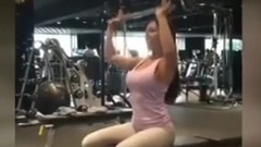 音乐短片 - 钢管舞秀倒立一字马 韩国靓妞健身炫逆天柔术