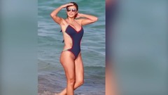 音乐短片 - 海滩泳装戏水!皮蓬前妻前凸后翘大秀好身材