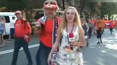 音乐短片 - 美女记者街头录节目遭掀裙调戏