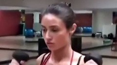 音乐短片 - 健身美女火辣身材显性感气质 巨胸翘臀令人折服