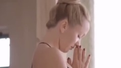 音乐短片 - 健身女郎瑜伽非人类扭曲 巨臀凸显倒立稳如泰山