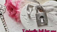 音乐短片 - Girlfriend