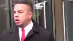 音乐短片 - 卡戴珊性感出街遭围观 紧身衣包裹豪乳丰臀