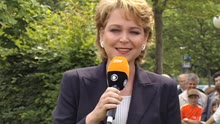 Simone Christ - Hey, was kostet die Welt? (ZDF-Fernsehgarten 27.6.1999) (VOD)