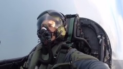 音乐短片 - What is it like to fly the RAF Typhoon jet - BBC News