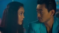 音乐短片 - 上演"英雄救美"后巷雨中车震床戏吻戏