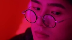 刘昊然 - 少年企画诚意制作 刘昊然春夏《时尚芭莎》微电影《偶遇》公开