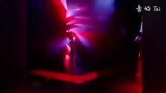 音乐短片 - 意女郎紧身皮衣大秀热舞 纤腰扭动柔若无骨