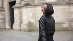 音乐短片 - 足球宝贝法国街头时装秀 高冷艳后PK性感女郎