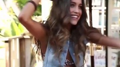 音乐短片 - 足球宝贝沙滩拍广告