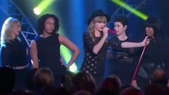 音乐短片 - We Are Never Ever Getting Back Together