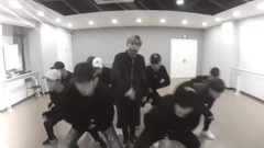 舞蹈视频,BRO - BRO男团练习室翻跳防弹经典舞蹈<Fire>