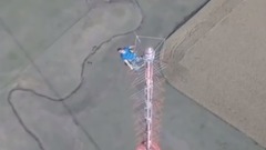 音乐短片 - 20.000$ за то, что он меняет тут лампу раз в пол года