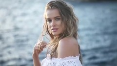 音乐短片 - 2016体育画报泳装特辑 塔尼亚无愧全球最性感模特