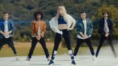 音乐短片 - Sen Olsan Bari Dinle