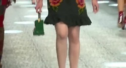 音乐短片 - Dolce &Gabbana2017秋冬-超模与网红穿插登台