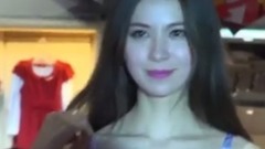 音乐短片 - 曼妙透臀 性感内衣秀 丰满女模凸显身材曲线