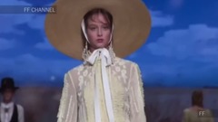 Fashion Show,音乐短片 - Elisabetta Franchi  Spring Summer 2018 Full