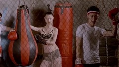 音乐短片 - 跟着超模做运动!Model in Training