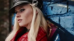 音乐短片 - 荷兰牙缝超模制服不羁形象演绎街头大片