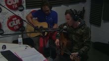 C'est la guerre (La session Live - OÜI FM) (Live Acoustic)