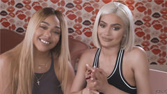 Kylie Jenner - Kylie Jenner与好友Jordy宣布新五款唇釉视频!