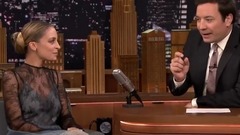 欧美群星 - Nicole Richie Braids Jimmy's Hair Mid