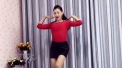 音乐短片 - 美妇舞步快乐牛羊,看客有何感想?