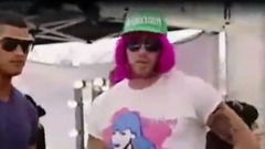 音乐短片 - 全美超模大赛第十九季 校园赛季 10、辣妹风情海滩拍美照