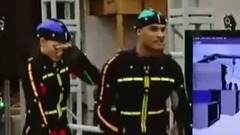 音乐短片 - 全美超模大赛第十九季 校园赛季 6、靓模狂野朋克与鹰共舞