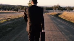 音乐短片 - 月圆前我不得不离去